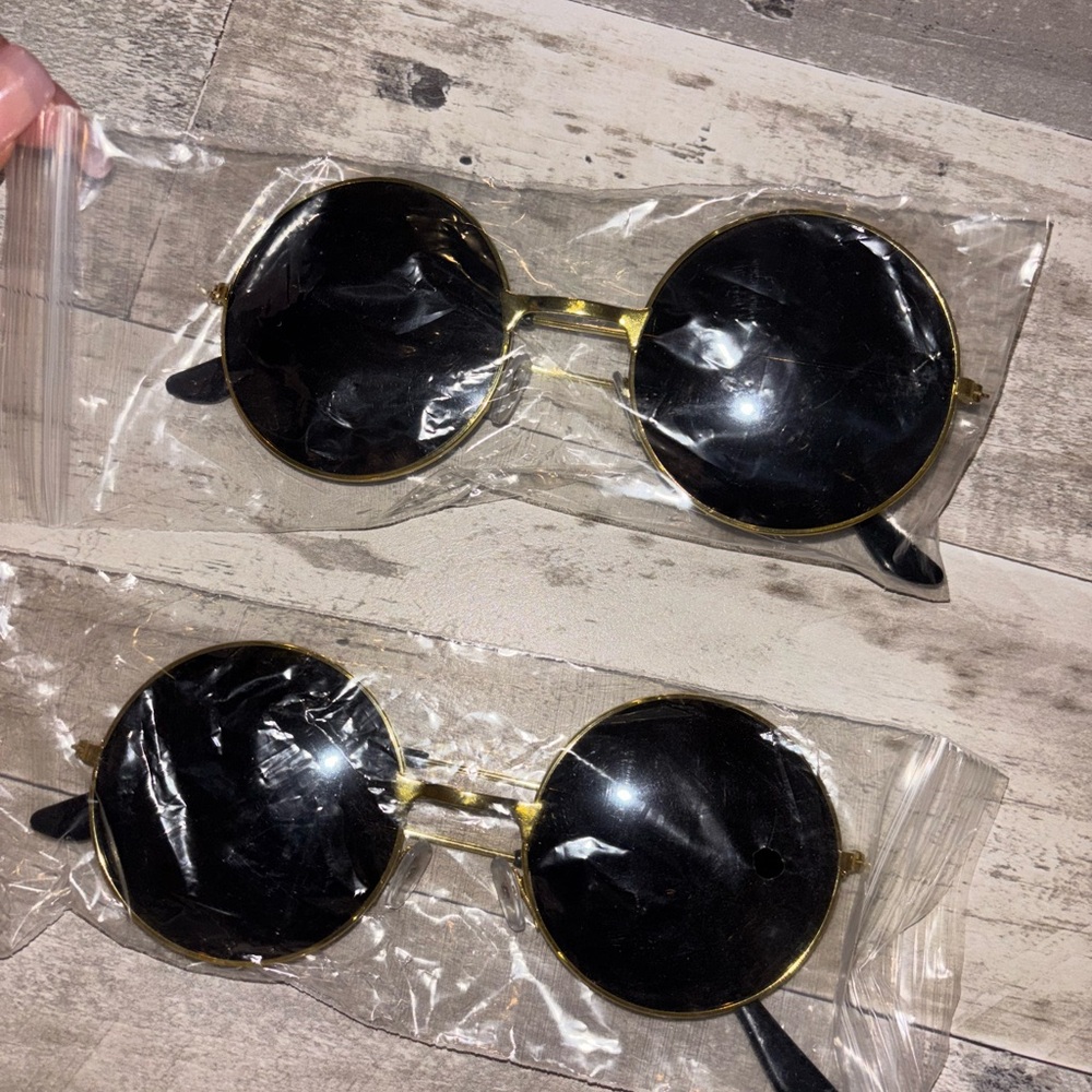 Round Black and Gold Sunglasses